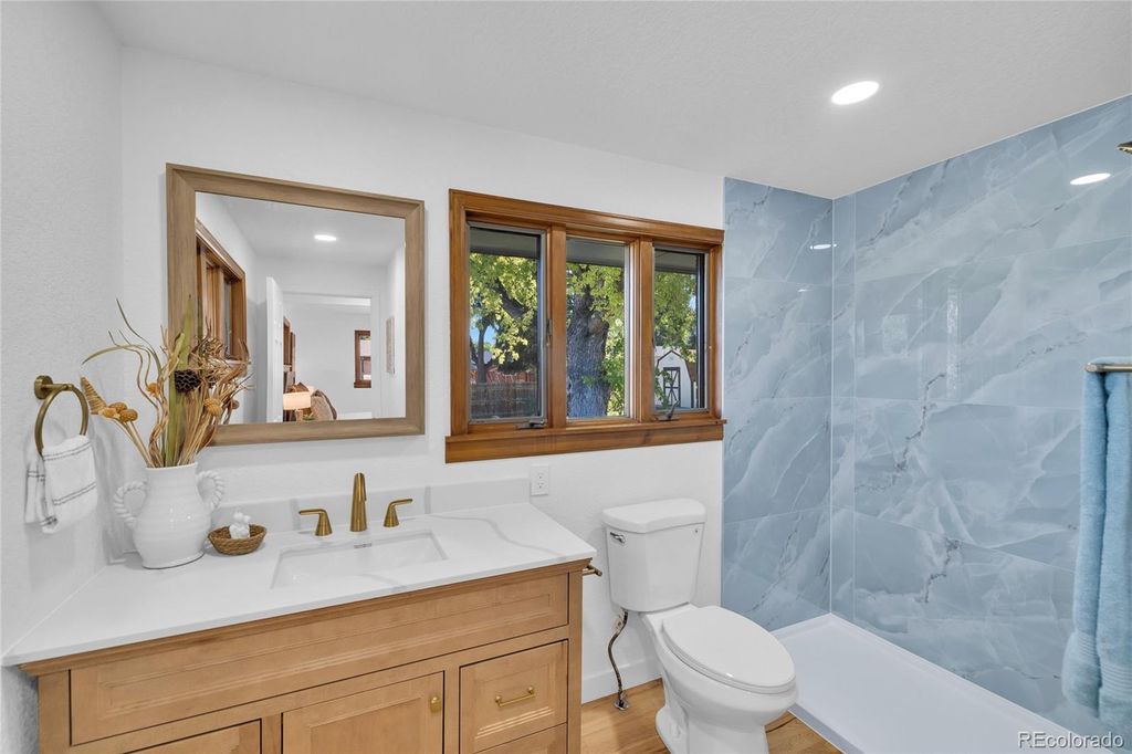 Image 25 of property listing at 6604 S Lee Court, Centennial, CO 80121