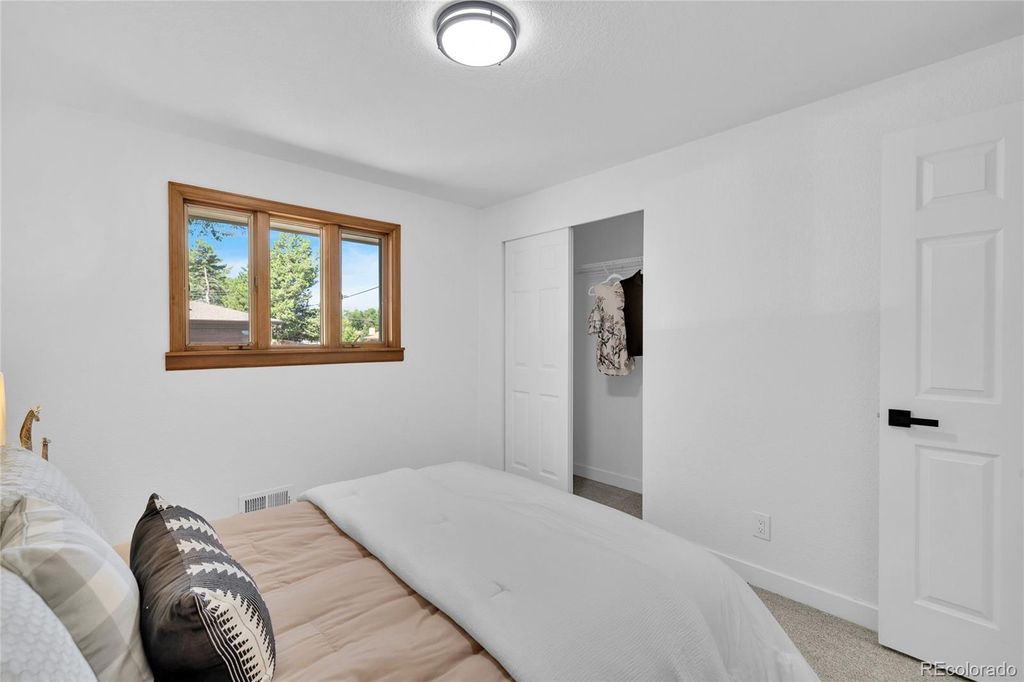 Image 27 of property listing at 6604 S Lee Court, Centennial, CO 80121