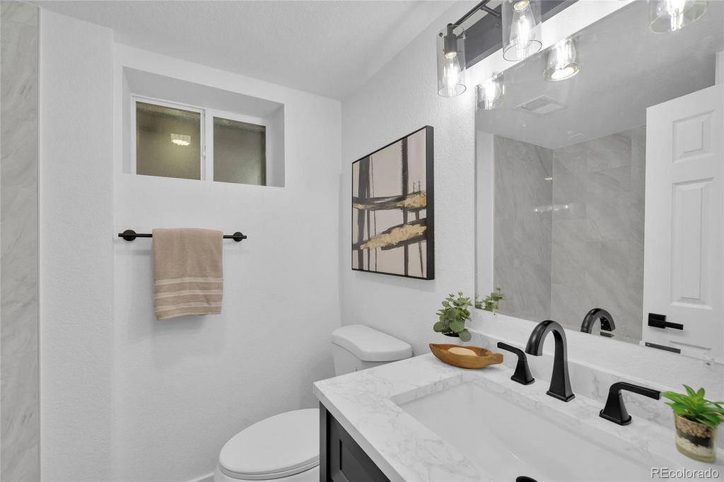 Image 36 of property listing at 6604 S Lee Court, Centennial, CO 80121