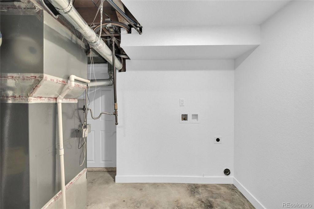 Image 39 of property listing at 6604 S Lee Court, Centennial, CO 80121