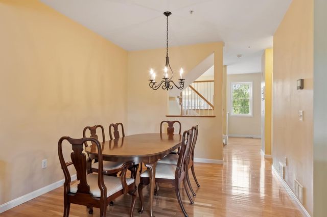 3 Robert Cir 3, Grafton, MA 01536