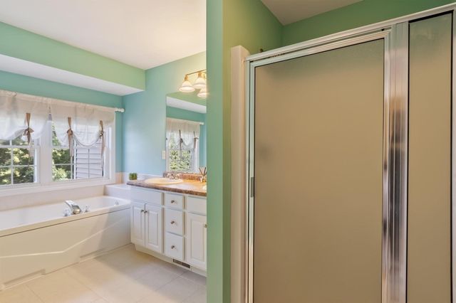 3 Robert Cir 3, Grafton, MA 01536