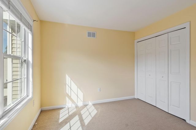 3 Robert Cir 3, Grafton, MA 01536