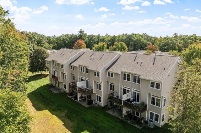 3 Robert Cir 3, Grafton, MA 01536