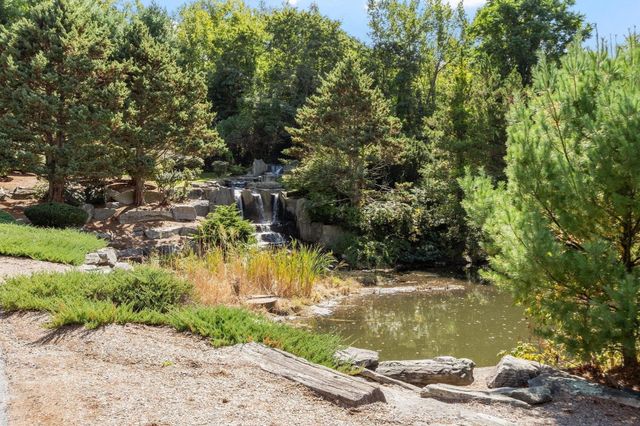 3 Robert Cir 3, Grafton, MA 01536