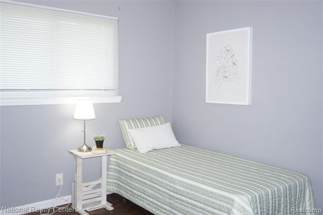 33420 Cherry Hill Road, Garden City, MI 48135