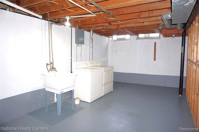 33420 Cherry Hill Road, Garden City, MI 48135