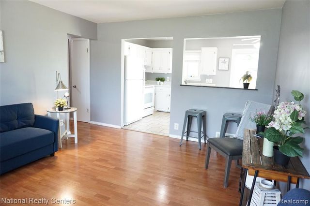 33420 Cherry Hill Road, Garden City, MI 48135