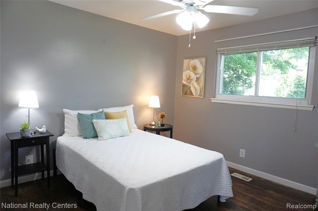 33420 Cherry Hill Road, Garden City, MI 48135