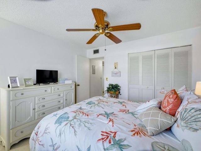 6625 S Oriole Boulevard 2040, Delray Beach, FL 33446