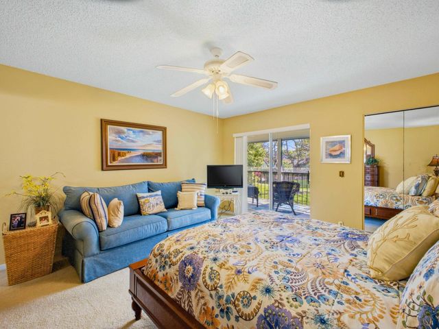 6625 S Oriole Boulevard 2040, Delray Beach, FL 33446