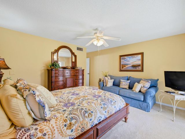 6625 S Oriole Boulevard 2040, Delray Beach, FL 33446