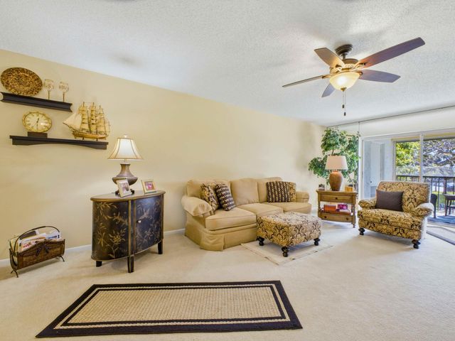 6625 S Oriole Boulevard 2040, Delray Beach, FL 33446