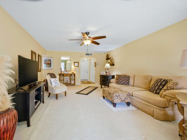 6625 S Oriole Boulevard 2040, Delray Beach, FL 33446