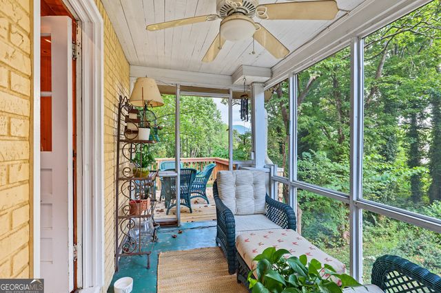 98 Pickett Hill Street, Clayton, GA 30525