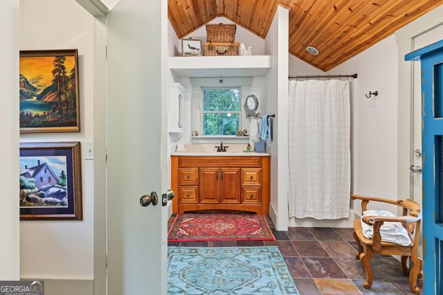 98 Pickett Hill Street, Clayton, GA 30525