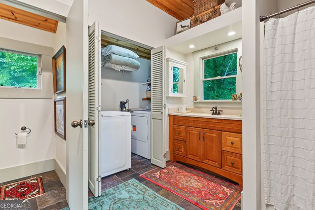 98 Pickett Hill Street, Clayton, GA 30525