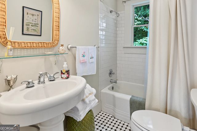 98 Pickett Hill Street, Clayton, GA 30525