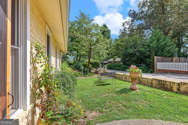 98 Pickett Hill Street, Clayton, GA 30525