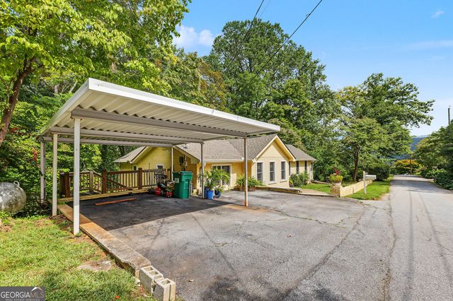 98 Pickett Hill Street, Clayton, GA 30525