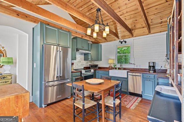 98 Pickett Hill Street, Clayton, GA 30525