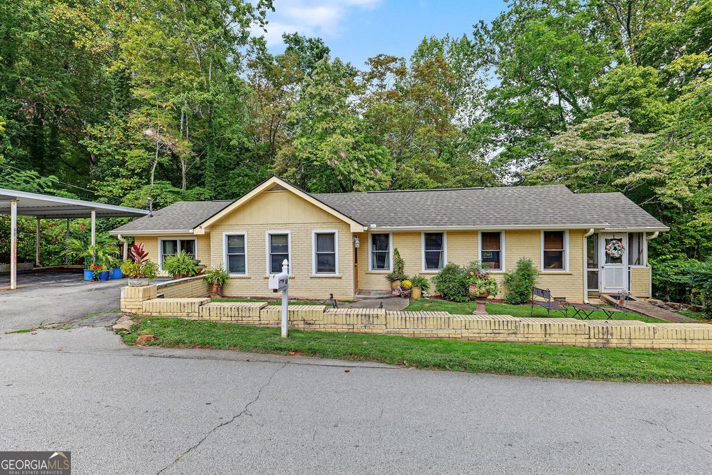 98 Pickett Hill Street, Clayton, GA 30525