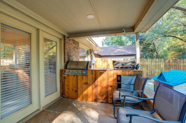 5 W Brookhollow Drive, Ransom Canyon, TX 79366