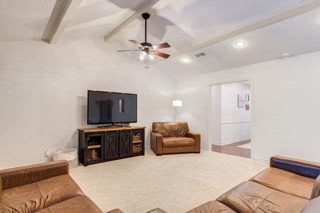 5 W Brookhollow Drive, Ransom Canyon, TX 79366