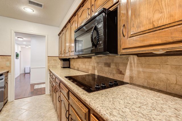 5 W Brookhollow Drive, Ransom Canyon, TX 79366