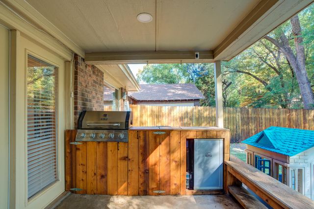 5 W Brookhollow Drive, Ransom Canyon, TX 79366