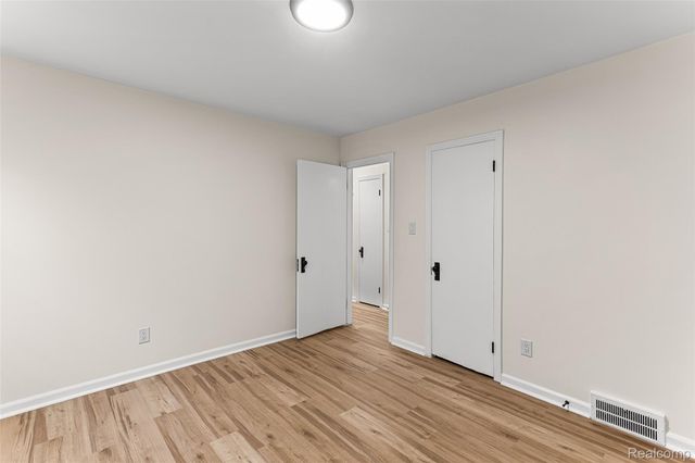 17548 Freeland Street, Detroit, MI 48235