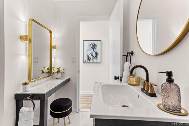 17548 Freeland Street, Detroit, MI 48235