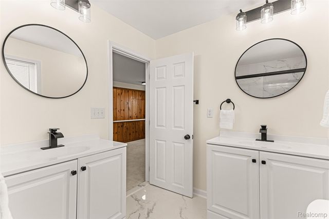 17548 Freeland Street, Detroit, MI 48235