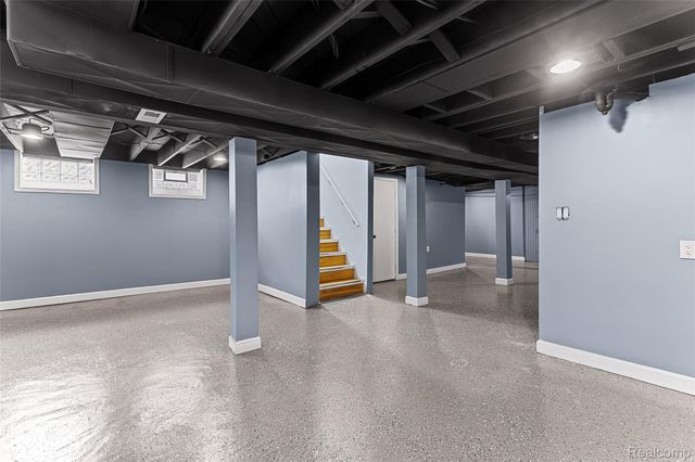 17548 Freeland Street, Detroit, MI 48235