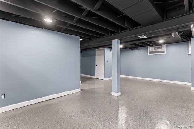 17548 Freeland Street, Detroit, MI 48235