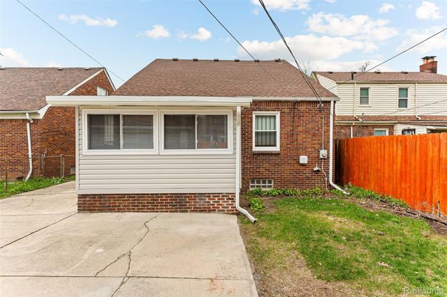17548 Freeland Street, Detroit, MI 48235