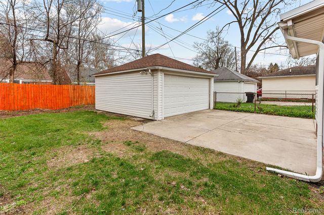 17548 Freeland Street, Detroit, MI 48235