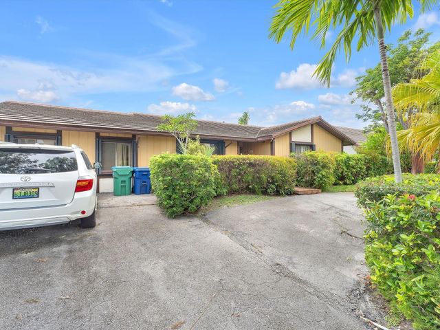 20100 NE 10th Place Way, Miami, FL 33179