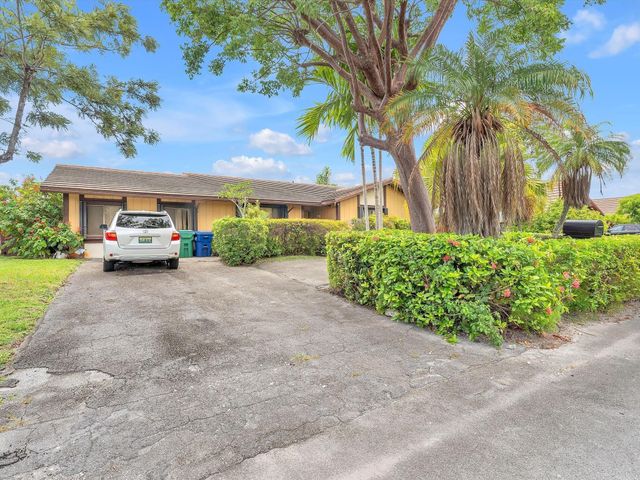 20100 NE 10th Place Way, Miami, FL 33179