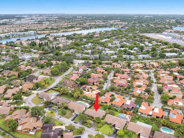 20100 NE 10th Place Way, Miami, FL 33179