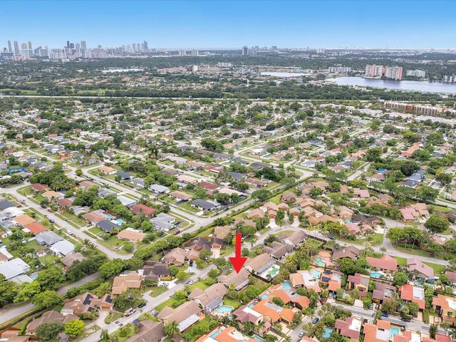 20100 NE 10th Place Way, Miami, FL 33179