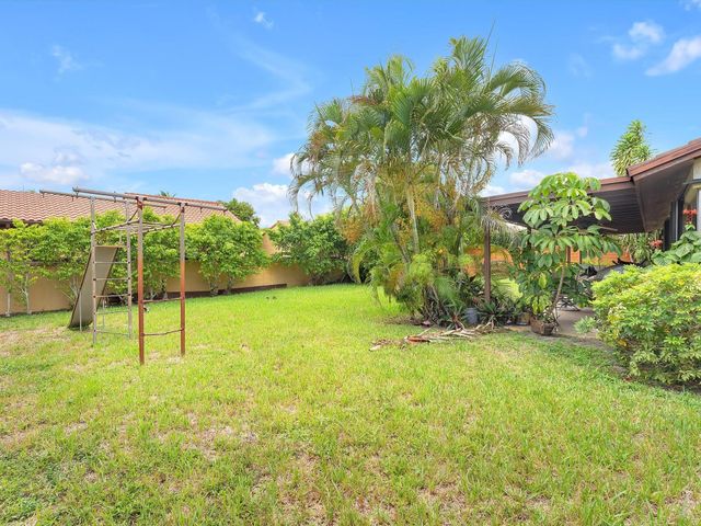 20100 NE 10th Place Way, Miami, FL 33179