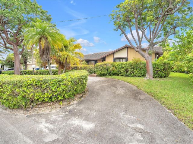 20100 NE 10th Place Way, Miami, FL 33179