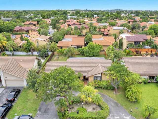 20100 NE 10th Place Way, Miami, FL 33179