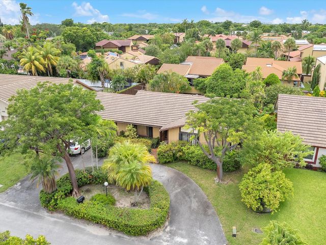 20100 NE 10th Place Way, Miami, FL 33179