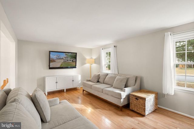 14724 SAINT GERMAIN DR, Centreville, VA 20121