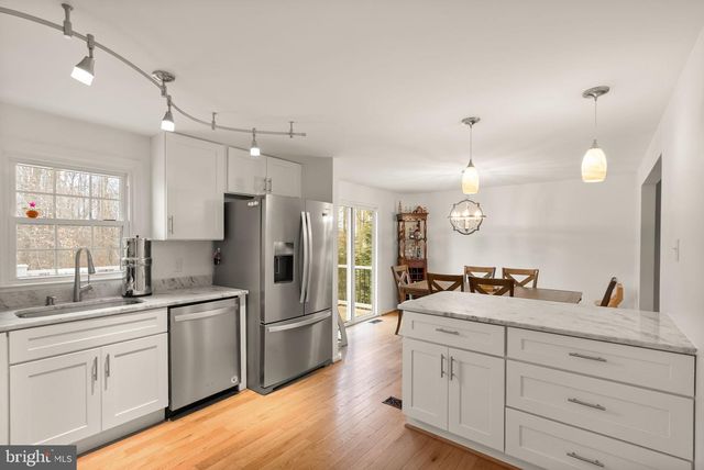 14724 SAINT GERMAIN DR, Centreville, VA 20121