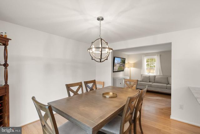 14724 SAINT GERMAIN DR, Centreville, VA 20121