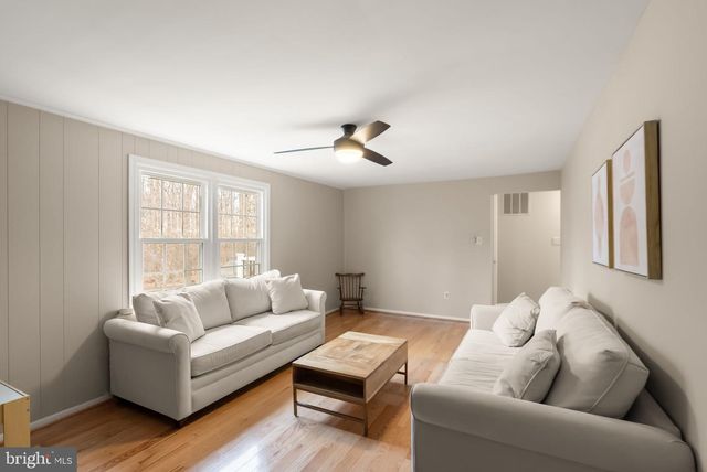 14724 SAINT GERMAIN DR, Centreville, VA 20121