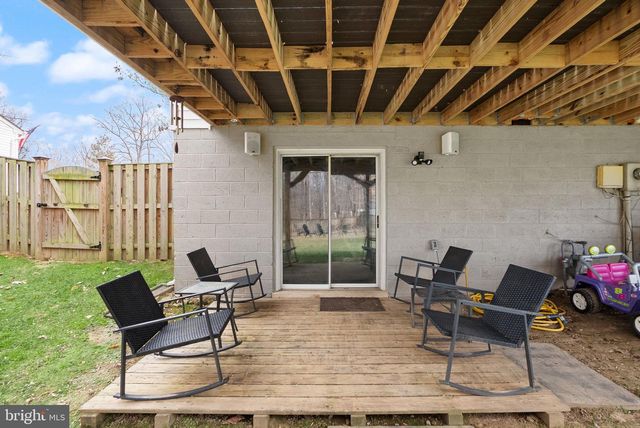 14724 SAINT GERMAIN DR, Centreville, VA 20121